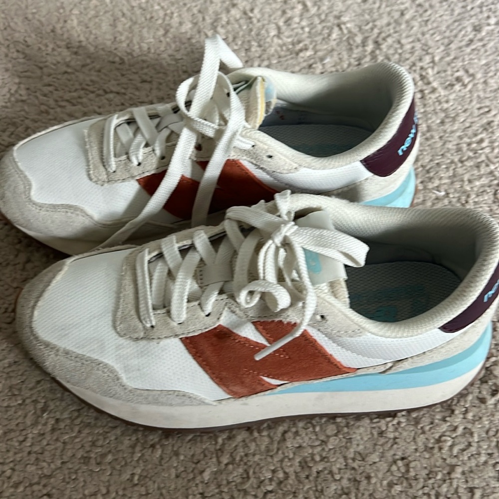 New Balance 237 Sneakers Size 7.5